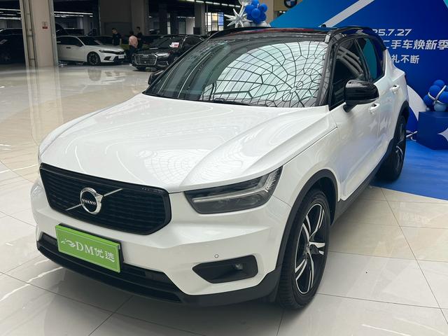 Volvo XC40 2020 T4 four-wheel drive Zhiyuan Sports Edition