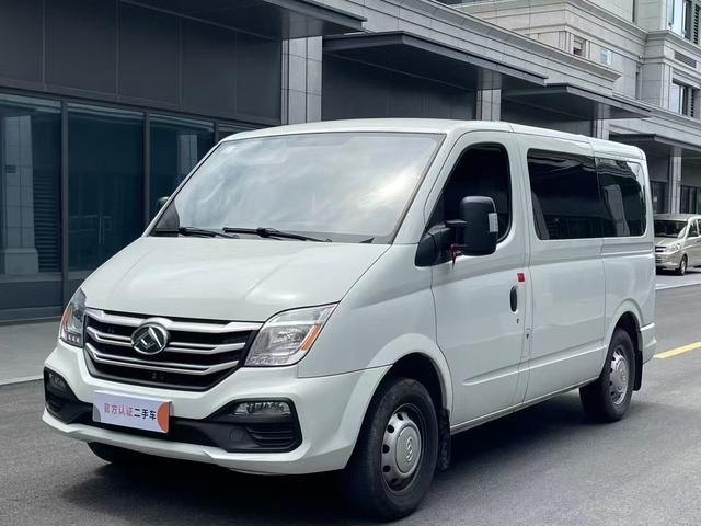 Xintu V80 2019 PLUS 2.0T AMT Aoyuntong short axis ultra-low top 5/6 seats