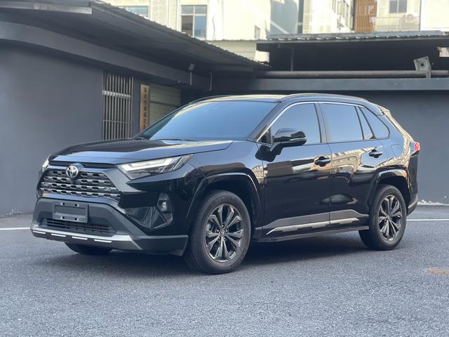 RAV4 Rongfang 2024 2.0L CVT two-wheel drive fashion PLUS version