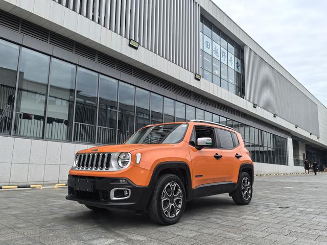 Freeman 2018 connected large-screen version 180TS automatic four-wheel drive all-around version