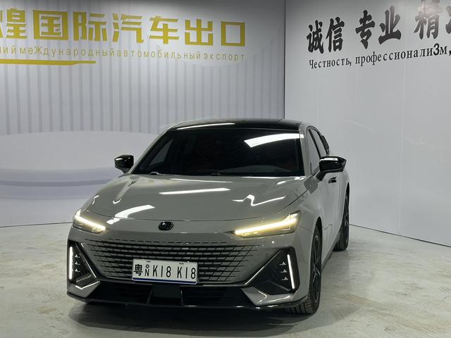 Changan UNI-V Model 2023 1.5T Premium
