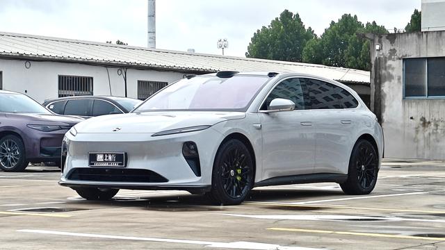 Azera ET5T 2024 75kWh