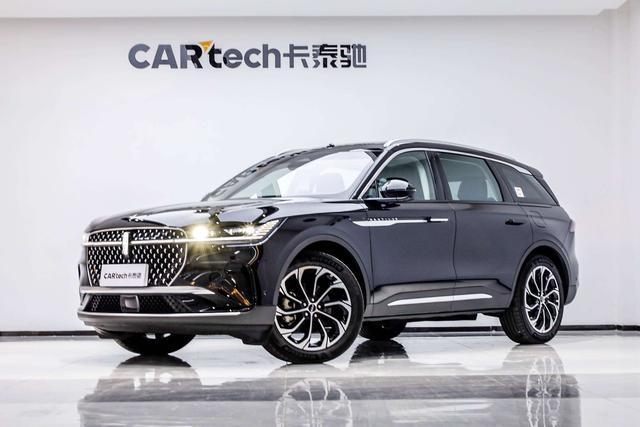 Voyager 2023 2.0T 4WD Premier