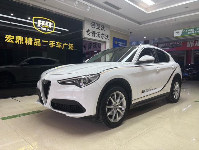 Stelvio Steinway 2017 2.0T 280HP Luxury Edition