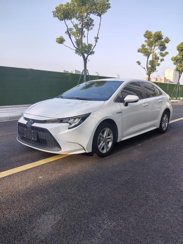 Regal 2021 Twin Engine 1.8H E-CVT Aggressive Edition