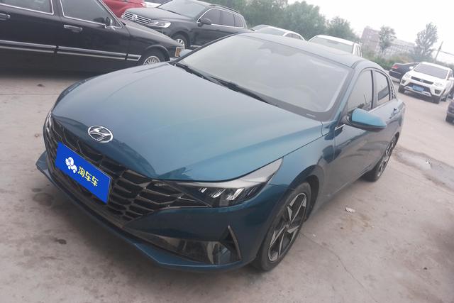 Elantra 2022 1.5L CVT LUX Premium