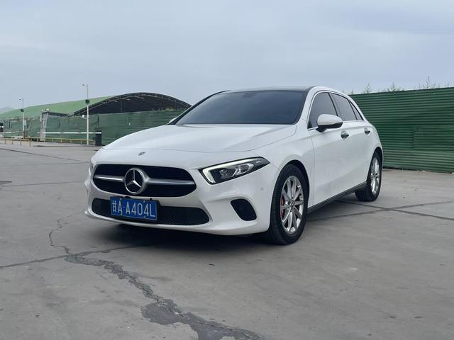 Mercedes-Benz A-Class (Import) 2022 A 200 Dynamic hatchback