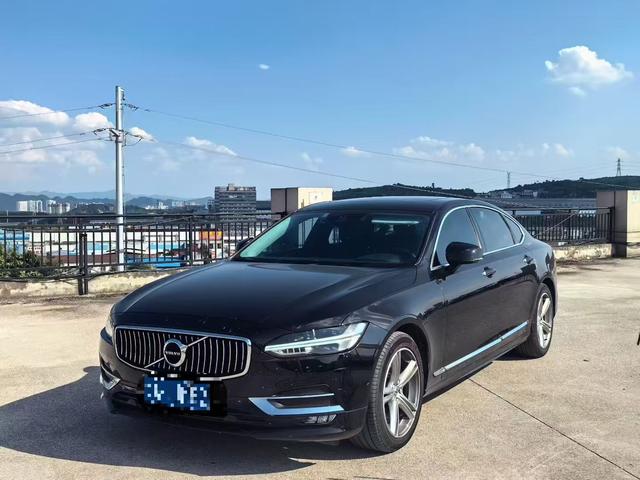 Volvo S90 2019 T4 Smart Edition