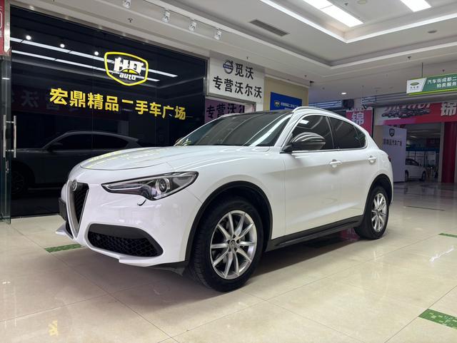 Stelvio Steinway 2017 2.0T 280HP Luxury Edition