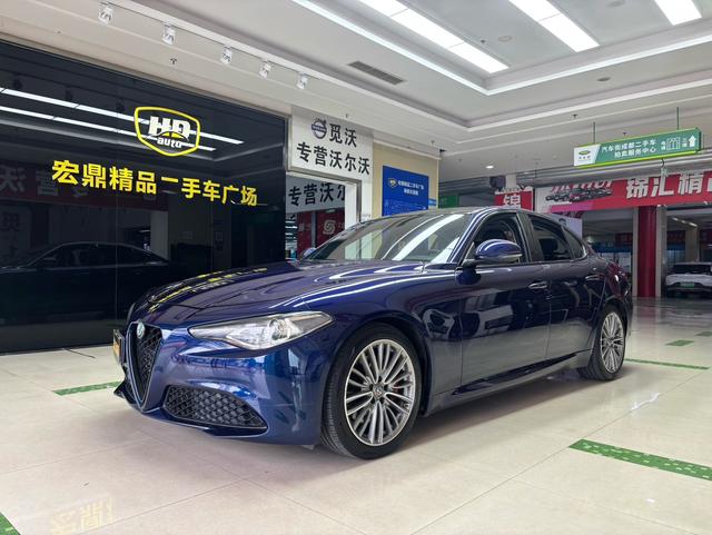Giulia Giulia 2017 2.0T 280HP Luxury Edition