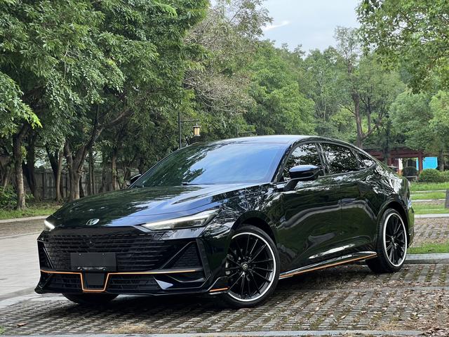Changan UNI-V 2022 1.5T Sport Edition