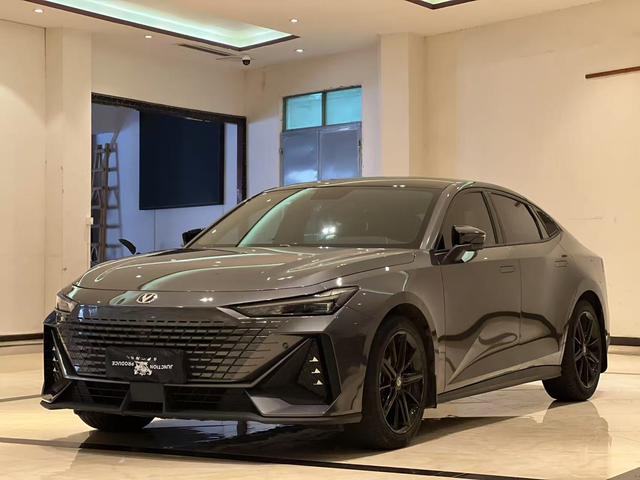 Changan UNI-V Model 2023 1.5T Premium