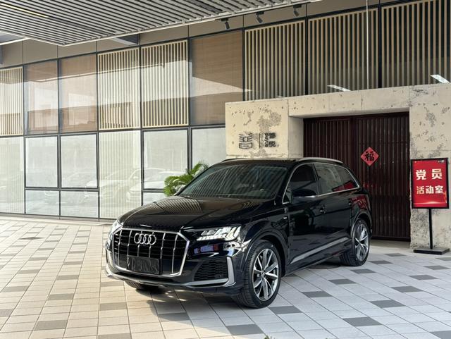 Audi Q7 2021 55 TFSI quattro S line Sport