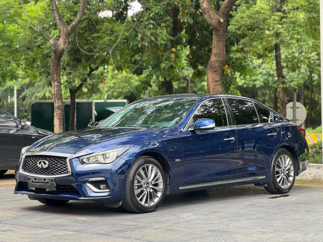 Infiniti Q50L 2021 2.0T Escape Edition