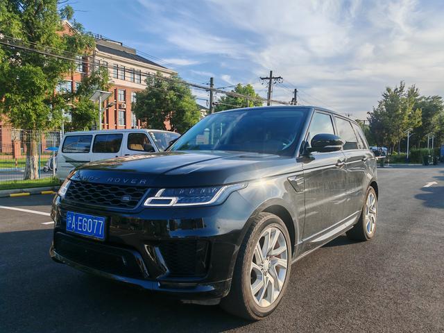 Range Rover Sport 2020 Model 3.0 L6 SE