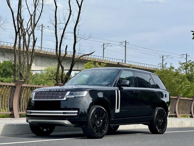 Range Rover 2024 3.0 L6 400PS Genesis Extended Edition