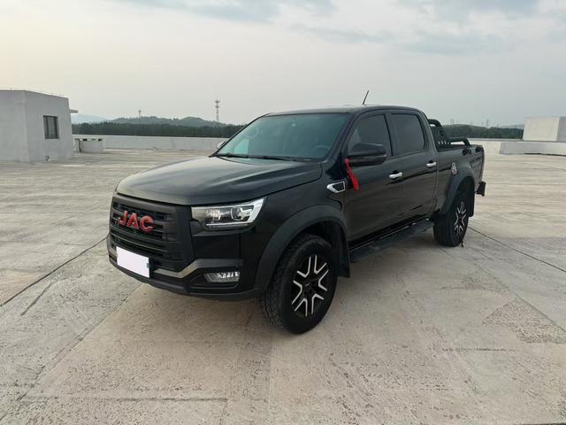JAC T8 2022 2.0T international version diesel two-wheel drive premium large double HFC4DB2-2E