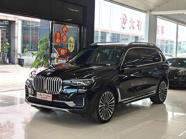 BMW X7 2022 xDrive40i Leading Luxury Package