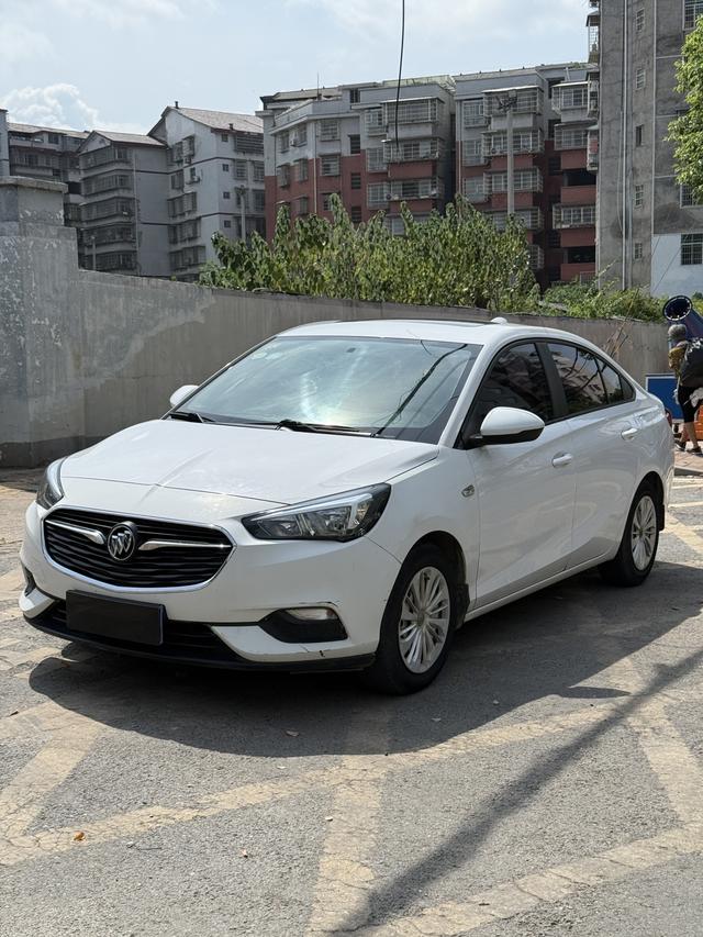 Excelle 2018 15N CVT Luxury