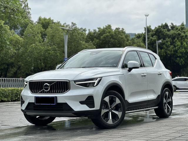 Volvo XC40 2023 B4 4WD Intelligent Luxury