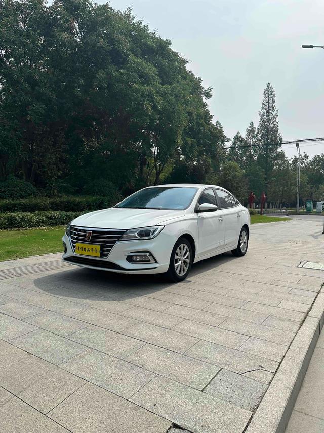 RW i5 2020 1.5L Auto 4G Connected Leader Luxury Edition