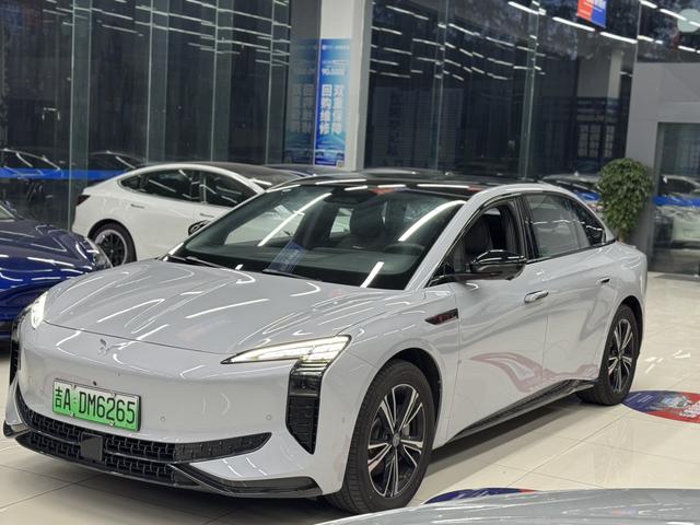 Hongqi EH7 2024 model 690 Pro