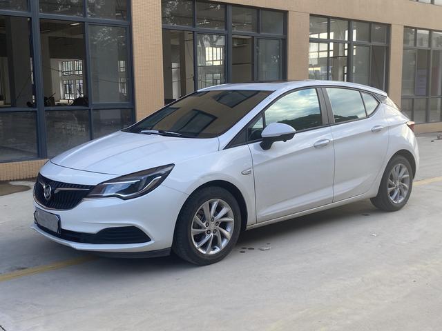 Verano 2018 trim 15S Automatic Leader