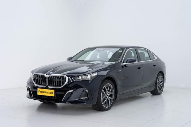 BMW i5 2024 eDrive35L M sports suit