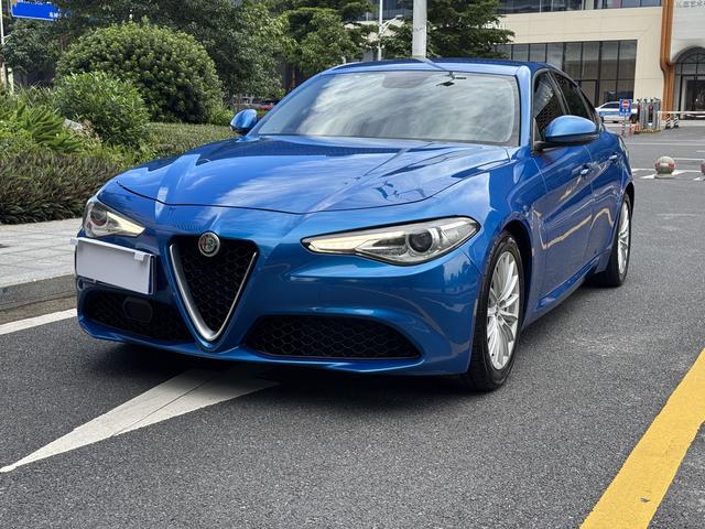 Giulia Giulia 2017 2.0T 200HP Elite