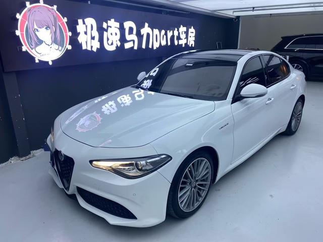 Giulia Giulia 2017 2.0T 280HP Deluxe Sport