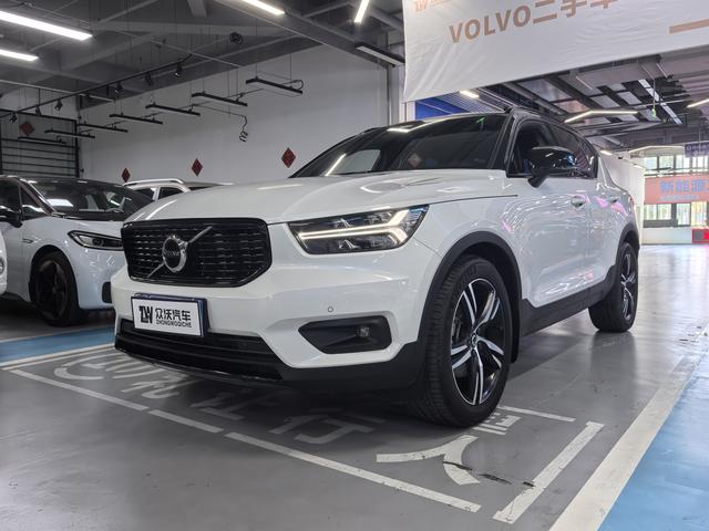 Volvo XC40 2020 T4 four-wheel drive Zhiyuan Sports Edition