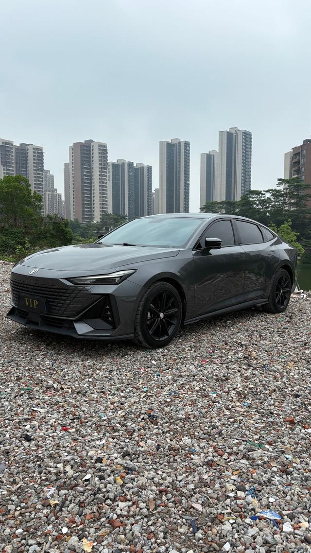 Changan UNI-V 2022 1.5T Intelligent Pilot Model