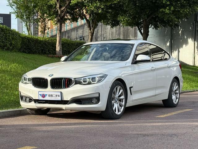 BMW 3 Series GT 2018 model 320i fashion type