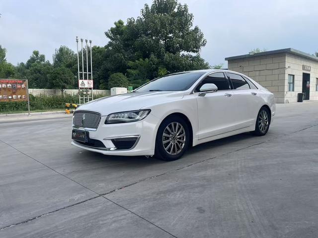 Lincoln MKZ 2017 2.0T Premium Edition