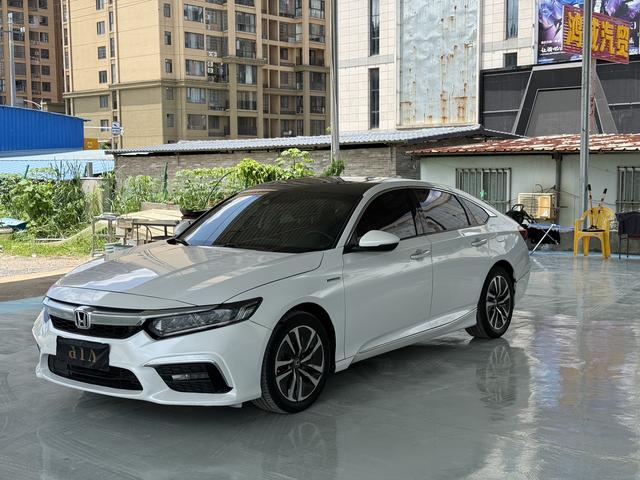 Insignia 2019 Razor-Hybrid 2.0L Net Elegance Edition State V