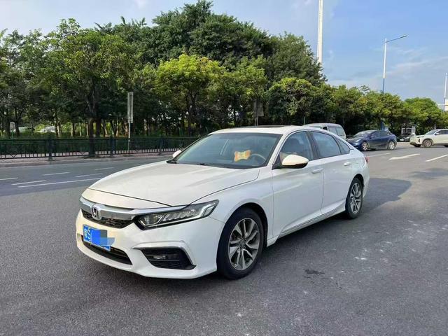 Insignia 2019 260TURBO Elegant Edition National VI