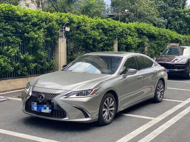 Lexus ES 2018 260 Excellence National VI