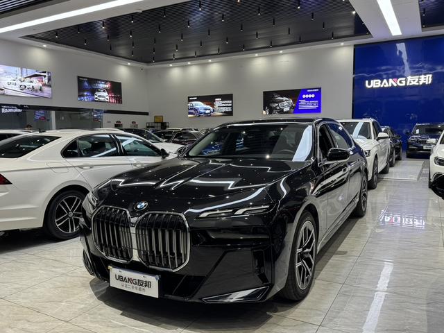 BMW 7 Series 2023 735Li M Sport Package