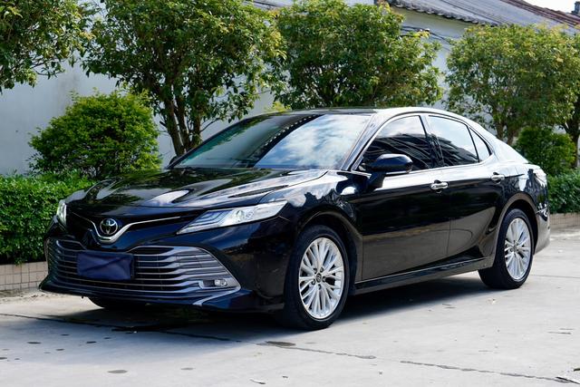 Camry 2019 2.5G Luxury Edition National VI