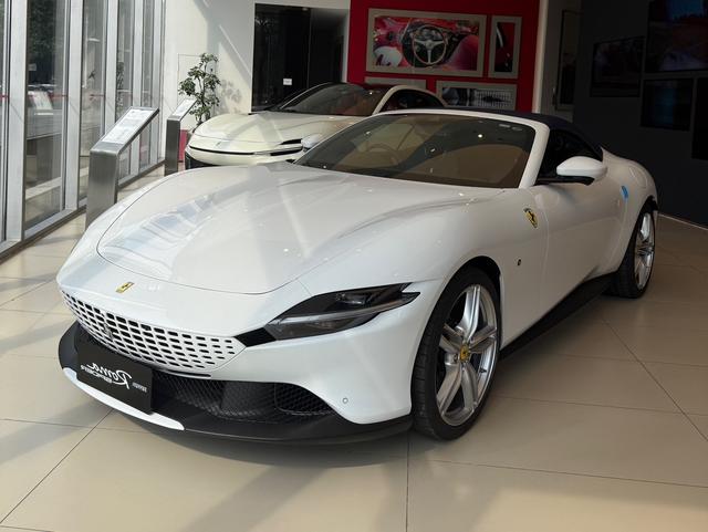 Ferrari Roma 2023 Spider
