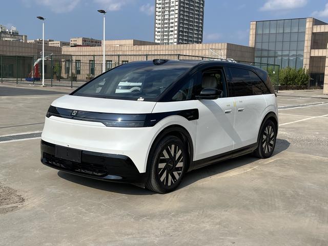 ZEEKR MIX 2025 102kWh long battery life Smart Driving version