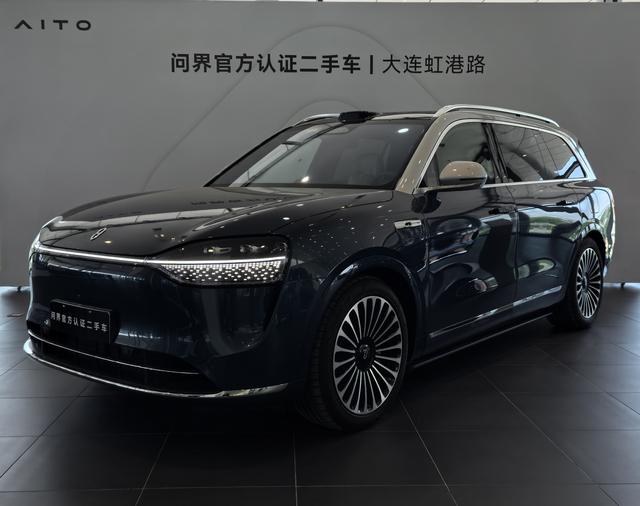 Wenjie M9 2024 Extended Range Ultra six-seater version