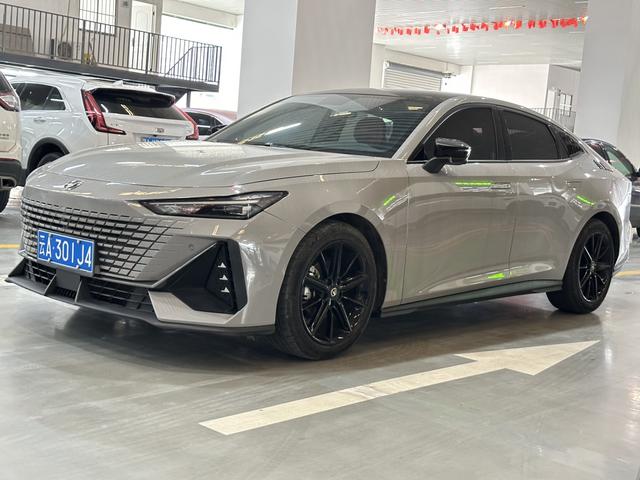 Changan UNI-V Model 2023 1.5T Premium