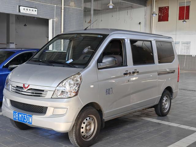 Wuling Rongguang 2023 Model 1.5L S Basic Type 5/7 Seat