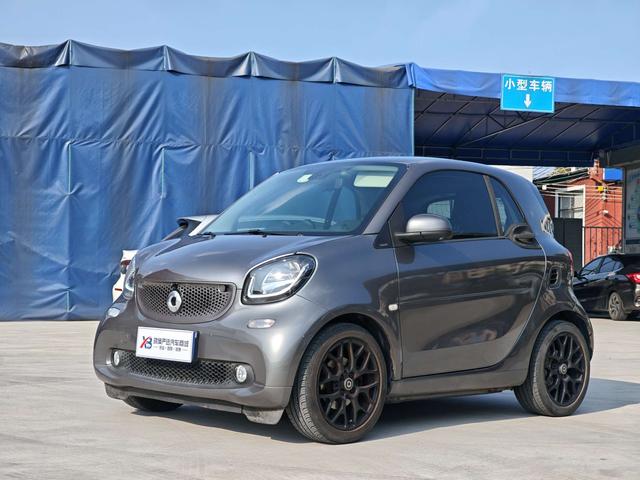Smart fortwo 2018 model 0.9T 66kw Yaotan Degree Special Edition Country V