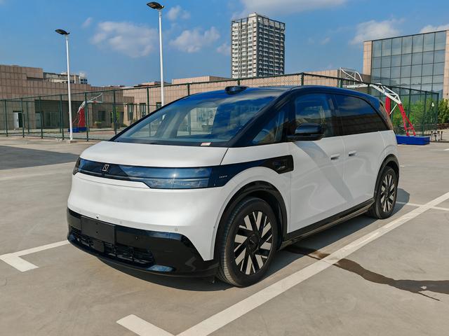ZEEKR MIX 2025 102kWh long battery life Smart Driving version