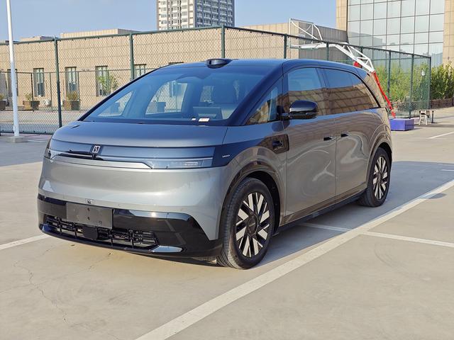 ZEEKR MIX 2025 102kWh long battery life Smart Driving version