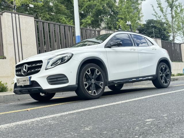 Mercedes-Benz GLA 2018 GLA 220 4MATIC Sport