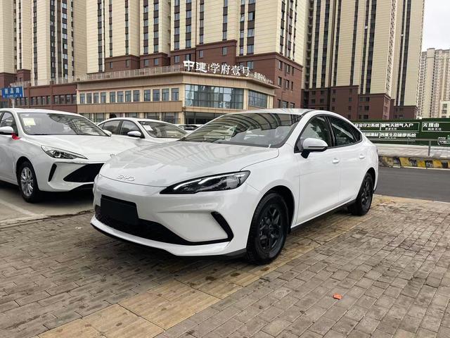 Seal 05DM 2025 Smart Driving Version DM-i 55KM Luxury