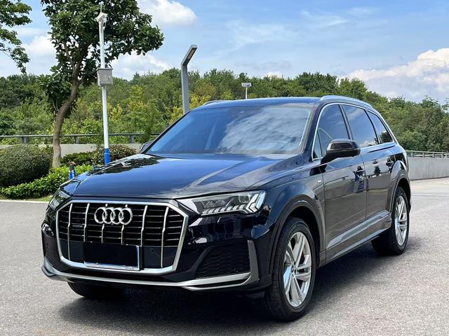 Audi Q7 2021 45 TFSI quattro S line Sport
